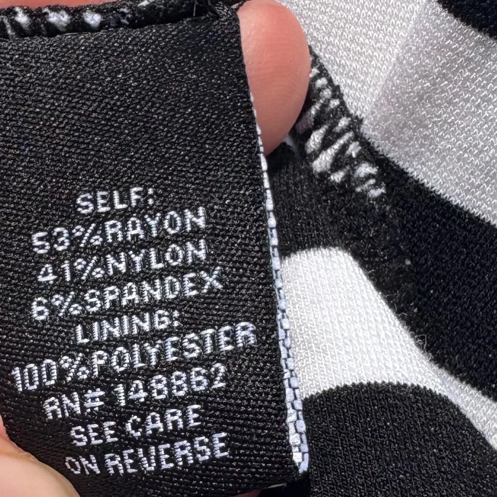 Torrid Super Soft Knot Tie Front Black and White Dress in Size 1 - Picture 3 of 7